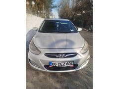 Sahibinden Hyundai Accent Blue 1.6 CRDI Mode Plus 2012 Model  240.000 km Gri (Gümüş)
