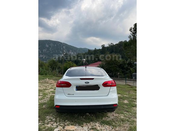 Sahibinden Ford Focus 1.6 Ti-VCT Titanium 2015 Model