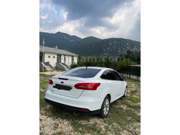 Sahibinden Ford Focus 1.6 Ti-VCT Titanium 2015 Model