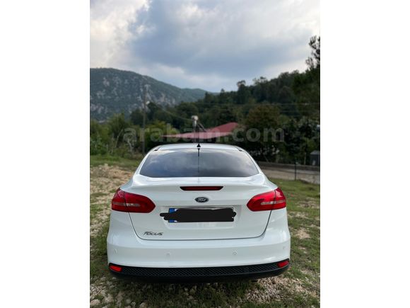 Sahibinden Ford Focus 1.6 Ti-VCT Titanium 2015 Model