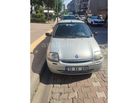 Sahibinden Renault Clio 1.4 RNA 2001 Model İzmir