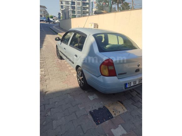 Sahibinden Renault Clio 1.4 RNA 2001 Model İzmir