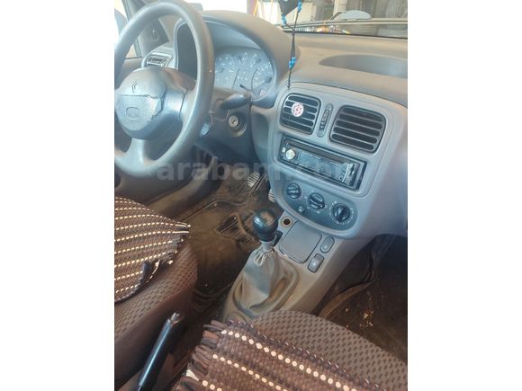 Sahibinden Renault Clio 1.4 RNA 2001 Model İzmir