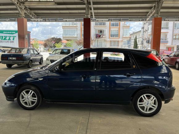Sahibinden Ford Focus 1.6 Ghia 2005 Model 