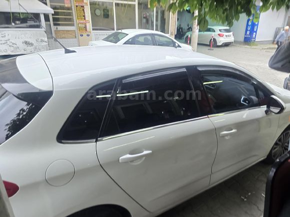 Sahibinden Citroen C4 1.6 e-HDi Confort 2012 Model