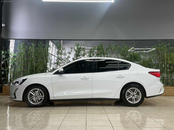 KIZIL AUTO'DAN KAPUT TAVAN BAGAJ ORJ DÜŞÜK KM DEĞİŞENSİZ