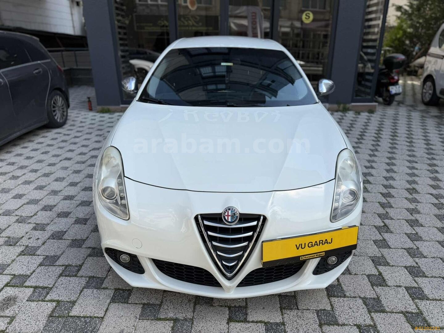 Galeriden Alfa Romeo Giulietta 1.6 JTD Distinctive 2013 Model İstanbul 145.500 km Beyaz 4