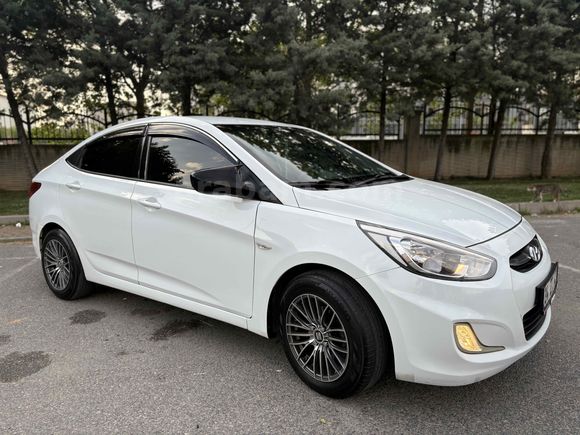 3.Sahibinden Hyundai Accent Blue 