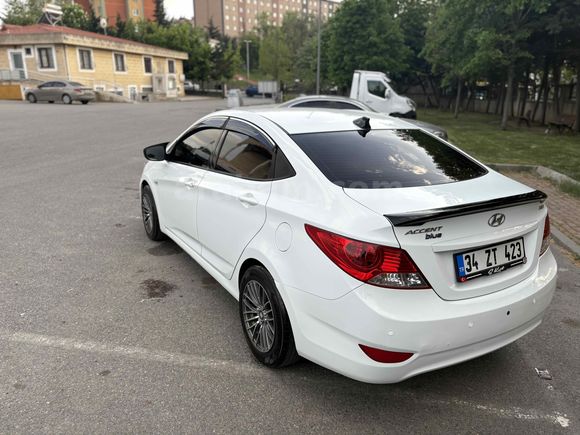 3.Sahibinden Hyundai Accent Blue 