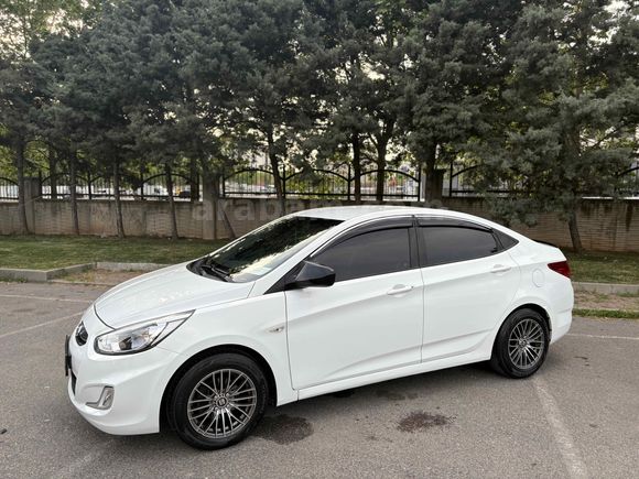 3.Sahibinden Hyundai Accent Blue 