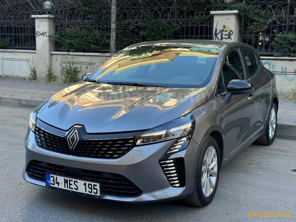2024 MODEL 56 BİN KM DE CLİO EVOLUTİON