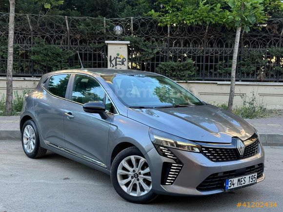 2024 MODEL 56 BİN KM DE CLİO EVOLUTİON
