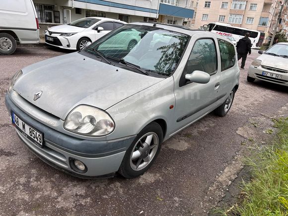 Sahibinden Renault Clio 1.6 Dynamique 2001 Model 