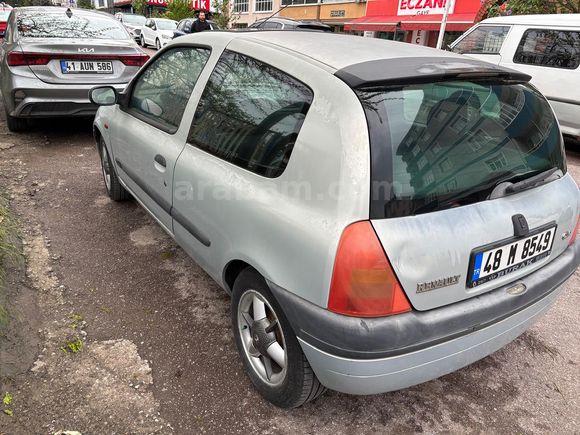 Sahibinden Renault Clio 1.6 Dynamique 2001 Model 