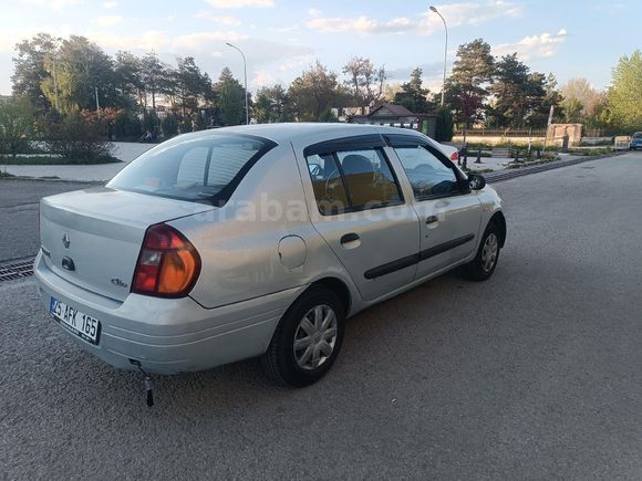 Sahibinden Renault Clio 1.4 RNA 2000 Model