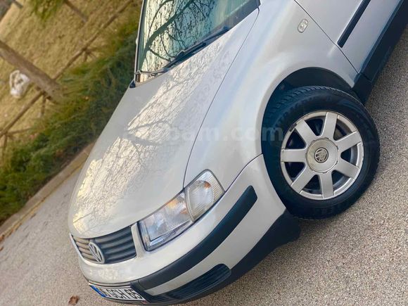 Sahibinden Volkswagen Passat 1.8 Trendline 2000 Model 