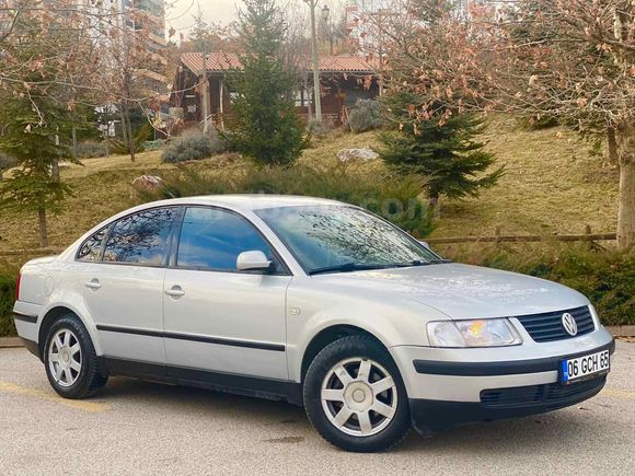 Sahibinden Volkswagen Passat 1.8 Trendline 2000 Model 