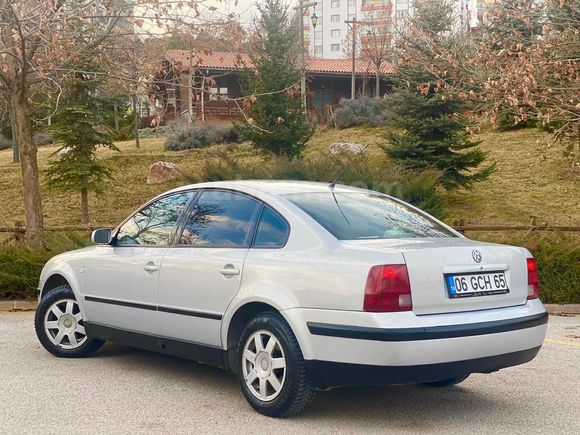 Sahibinden Volkswagen Passat 1.8 Trendline 2000 Model 