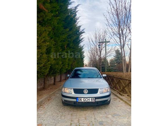 Sahibinden Volkswagen Passat 1.8 Trendline 2000 Model 