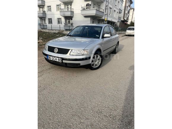 Sahibinden Volkswagen Passat 1.8 Trendline 2000 Model 