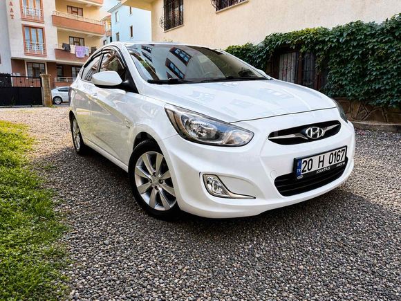 Sahibinden Hyundai Accent Blue 1.6 CRDI Mode Plus 2012 Model 