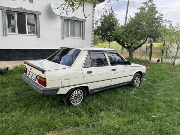 Galeriden Renault R 9 1.4 Broadway 1990 Model Kahramanmaraş