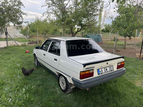Galeriden Renault R 9 1.4 Broadway 1990 Model Kahramanmaraş