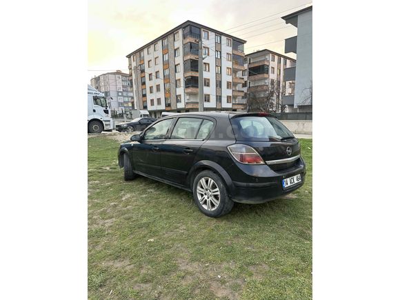 Sahibinden Opel Astra 1.3 CDTI Cosmo 2008 Model  235.000 km Siyah