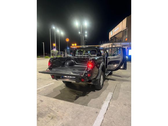 Sahibinden Mitsubishi L 200 4x2 Invite 2008 Model  201.000 km Siyah