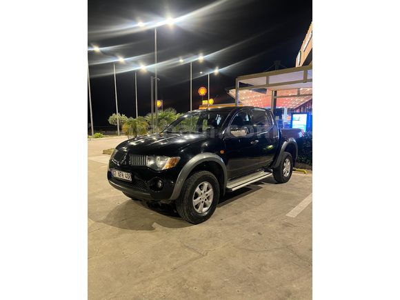 Sahibinden Mitsubishi L 200 4x2 Invite 2008 Model  201.000 km Siyah