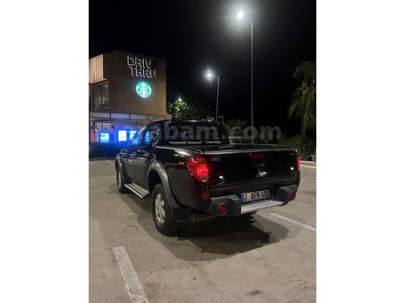Sahibinden Mitsubishi L 200 4x2 Invite 2008 Model  201.000 km Siyah
