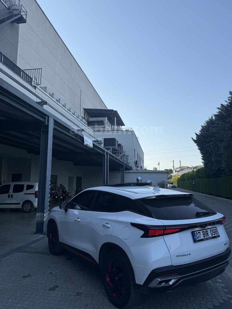 Sahibinden Chery Omoda 5 1.6 T-GDI Luxury 2023 Model Bursa 54.000 km Beyaz 6