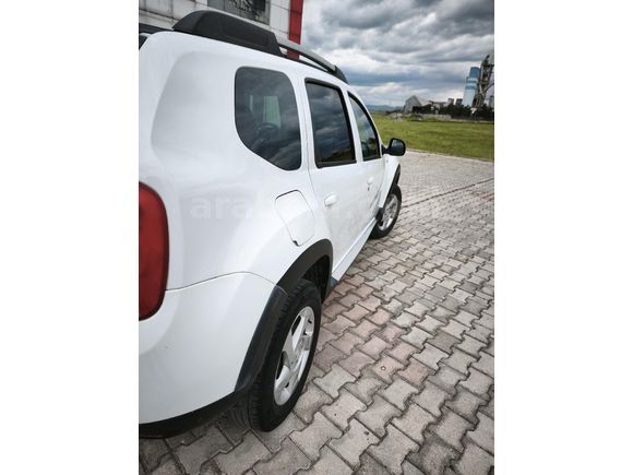 2.SAHİBİNDEN 2011 MODEL 4X4 DACİA DUSTER FULL PAKET TEMİZ