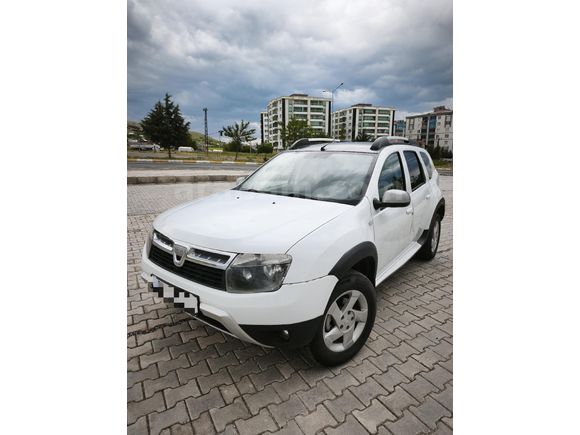2.SAHİBİNDEN 2011 MODEL 4X4 DACİA DUSTER FULL PAKET TEMİZ