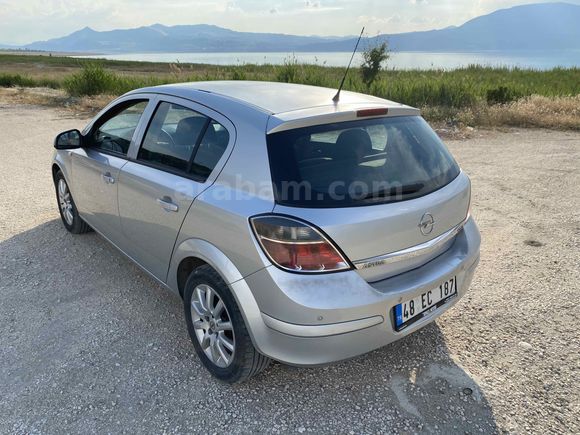MEMURDAN Opel Astra 1.3 CDTI  BOYASIZ DEĞİŞENSİZ.