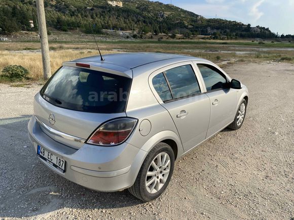 MEMURDAN Opel Astra 1.3 CDTI  BOYASIZ DEĞİŞENSİZ.