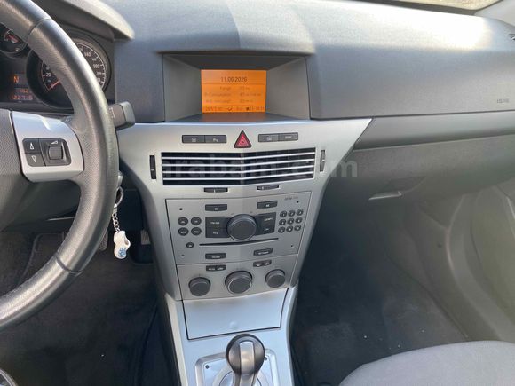 MEMURDAN Opel Astra 1.3 CDTI  BOYASIZ DEĞİŞENSİZ.