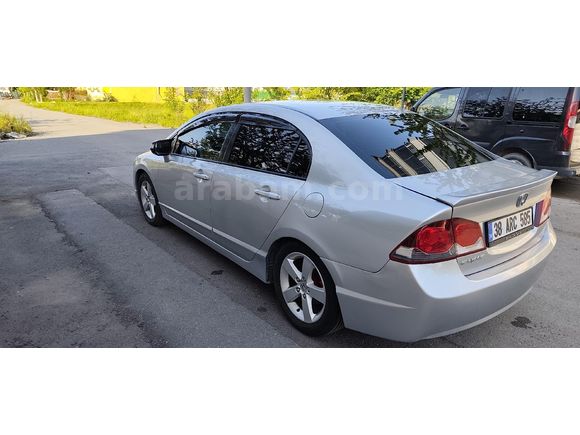 Sahibinden Honda Civic 1.6i VTEC Premium 2010 Model