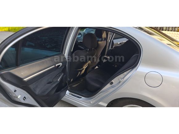 Sahibinden Honda Civic 1.6i VTEC Premium 2010 Model