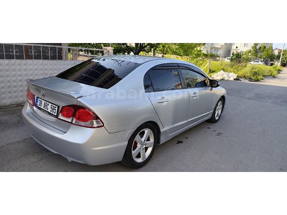 Sahibinden Honda Civic 1.6i VTEC Premium 2010 Model