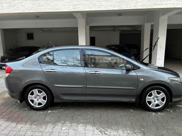 Sahibinden Honda City 1.4 LS 2009 Model 