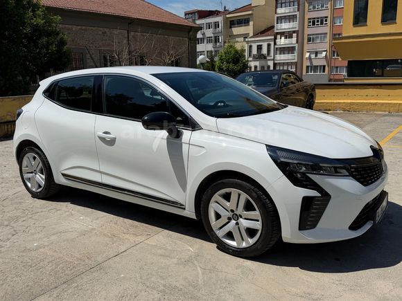 2023 RENAULT CLIO 1.0 TCE EVOLUTİON  X-TRONİC 