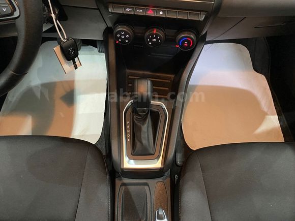otomobil Renault Clio 1.0 TCe Joy X-Tronic
