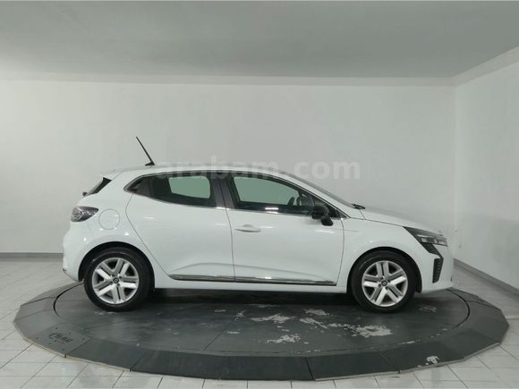 Renault Yetkili Bayi Günerlerden Clio Evolotion