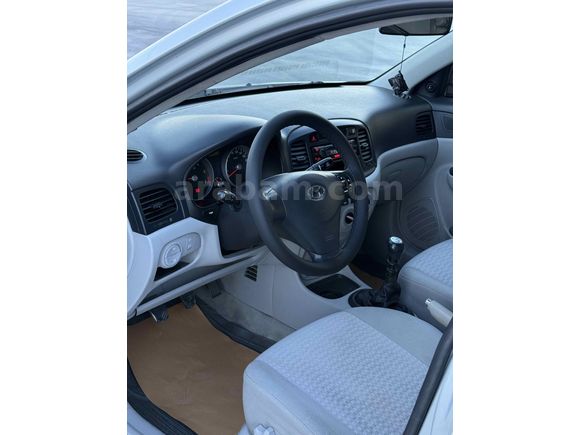 HYUNDAİ ACCENT ERA HATASIZ BOYASIZ 
