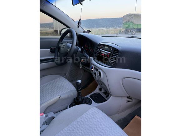 HYUNDAİ ACCENT ERA HATASIZ BOYASIZ 