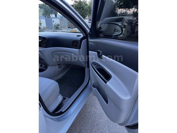 HYUNDAİ ACCENT ERA HATASIZ BOYASIZ 