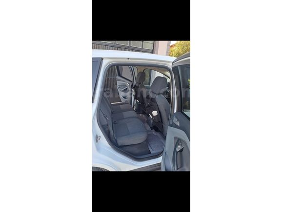 Exper raporlu Ford C-max 1.6 TDCİ trend 2013 model 124 bin km'de l