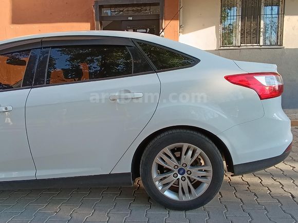 Sahibinden Ford Focus 1.6 Ti-VCT Trend X 2012 Model