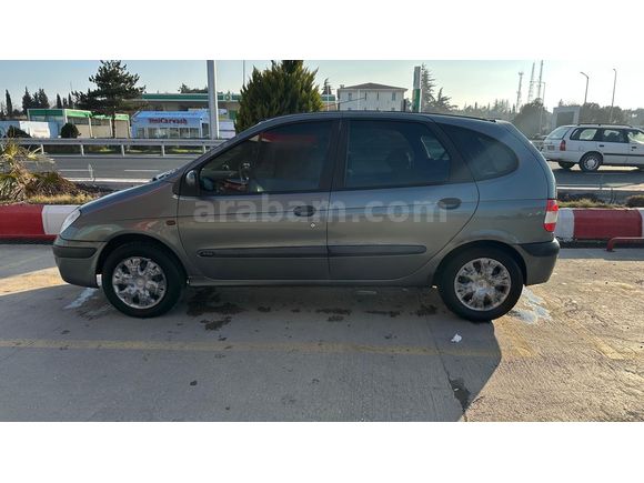 Sahibinden Renault Scenic 1.6 RXE 2000 Model